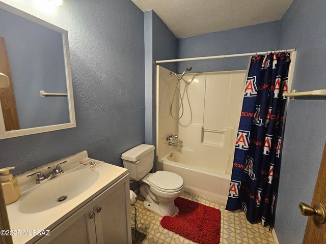 104 S Casas Lindas Drive, Willcox, AZ 85643