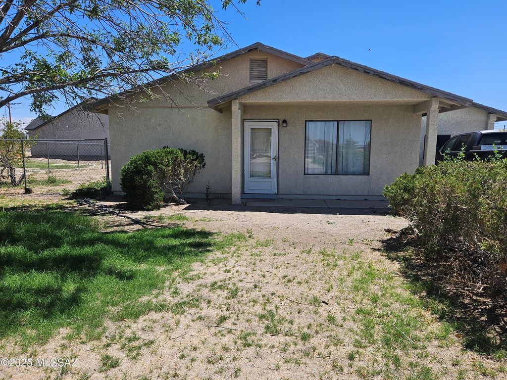 104 S Casas Lindas Drive, Willcox, AZ 85643