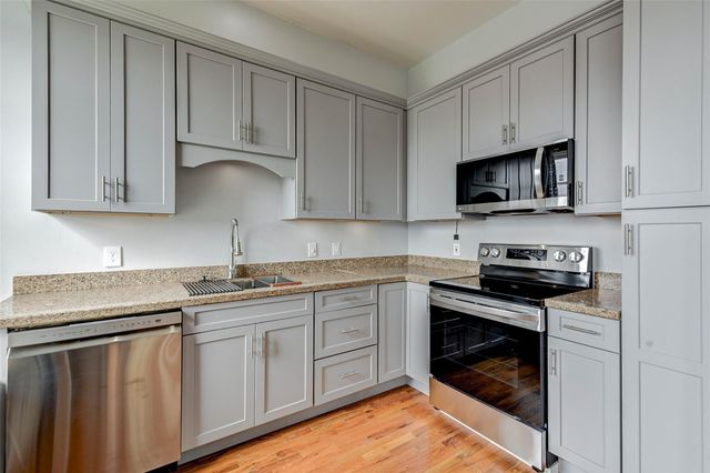 2700 Albany Street 3B, Houston, TX 77006