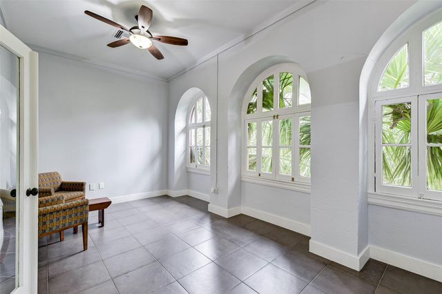 2700 Albany Street 3B, Houston, TX 77006