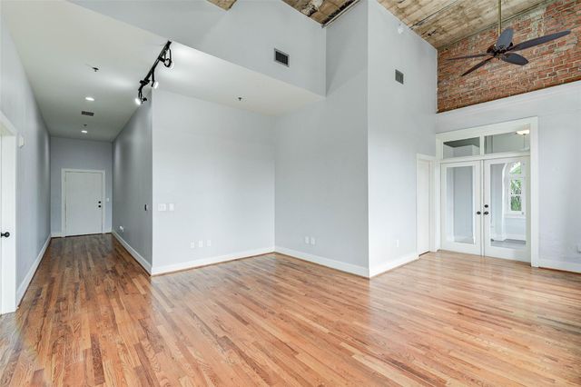 2700 Albany Street 3B, Houston, TX 77006