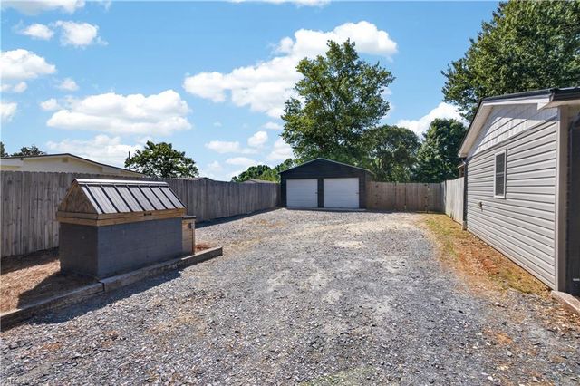 4306 Plainfield Road, Sophia, NC 27350