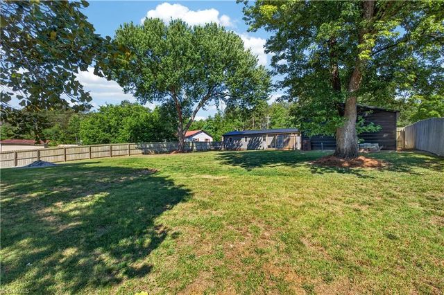 4306 Plainfield Road, Sophia, NC 27350