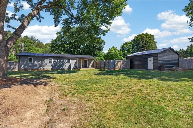 4306 Plainfield Road, Sophia, NC 27350