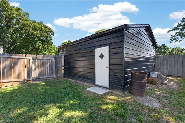 4306 Plainfield Road, Sophia, NC 27350