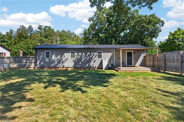 4306 Plainfield Road, Sophia, NC 27350