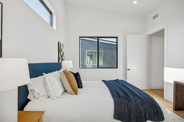 2151 Mail Avenue, Dallas, TX 75235