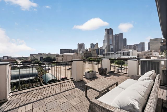 520 S Pearl Expressway S, Dallas, TX 75201