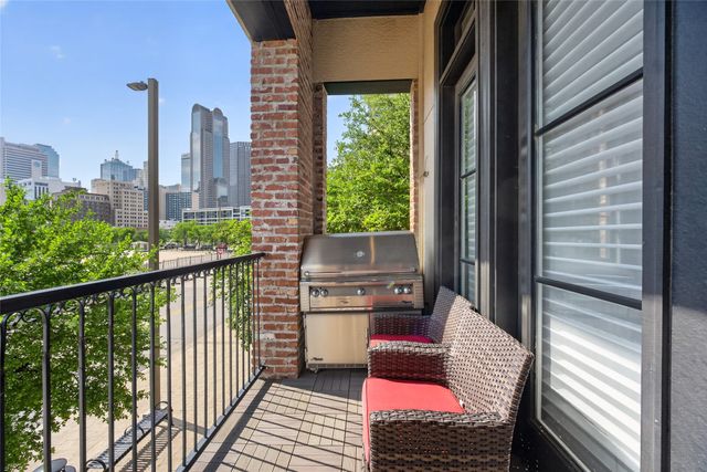 520 S Pearl Expressway S, Dallas, TX 75201