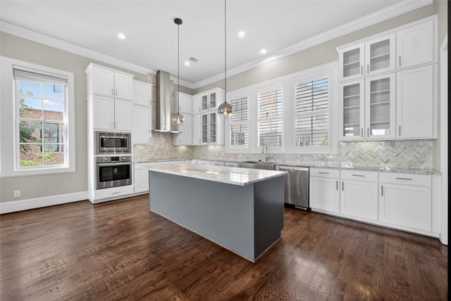 520 S Pearl Expressway S, Dallas, TX 75201