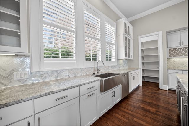 520 S Pearl Expressway S, Dallas, TX 75201