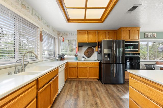 3788 Hillsborough Rd, Cameron Park, CA 95682