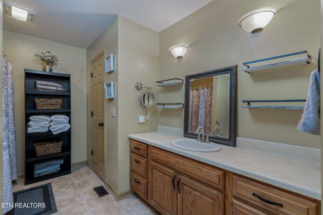 587 County Road 316, Niota, TN 37826