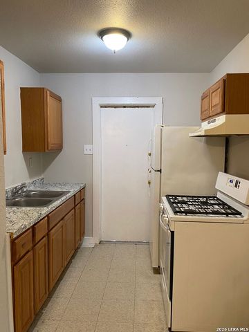 3032 Weir, San Antonio, TX 78226