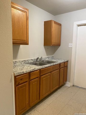 3032 Weir, San Antonio, TX 78226