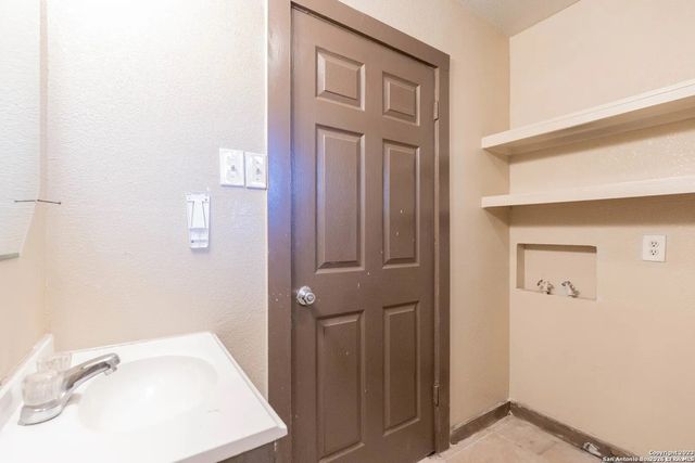 3032 Weir, San Antonio, TX 78226