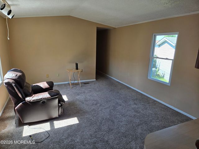 33 Ruffian Way, Howell, NJ 07731