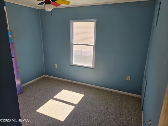 33 Ruffian Way, Howell, NJ 07731