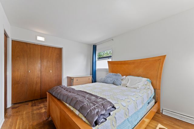 381 N 4th Avenue B, Des Plaines, IL 60016