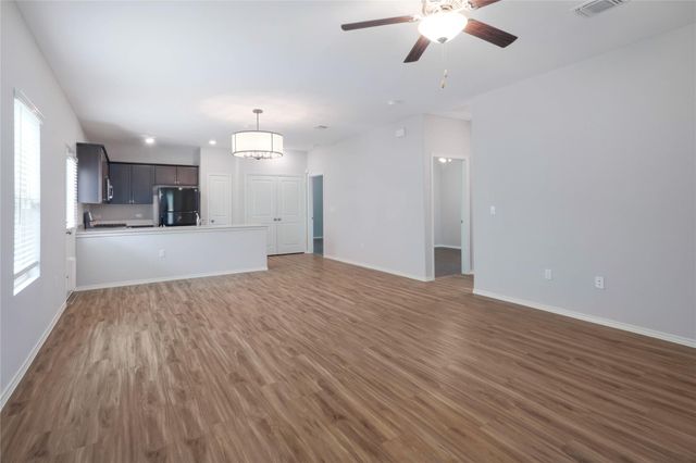 7312 Tonka LN, Austin, TX 78744