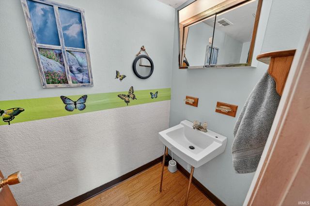 1519 Brookwood Drive, Elkhart, IN 46514