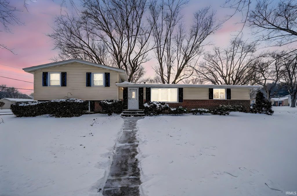 1519 Brookwood Drive, Elkhart, IN 46514