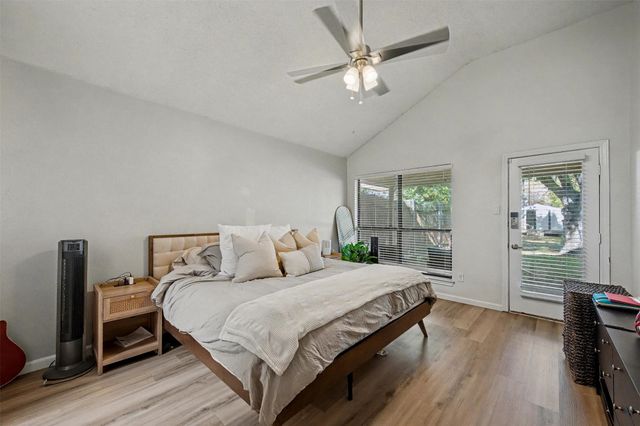 1148 Meadows Drive, Grand Prairie, TX 75052