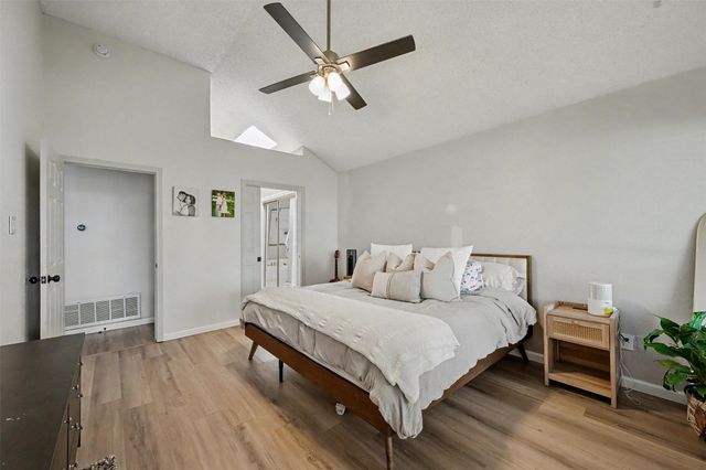 1148 Meadows Drive, Grand Prairie, TX 75052