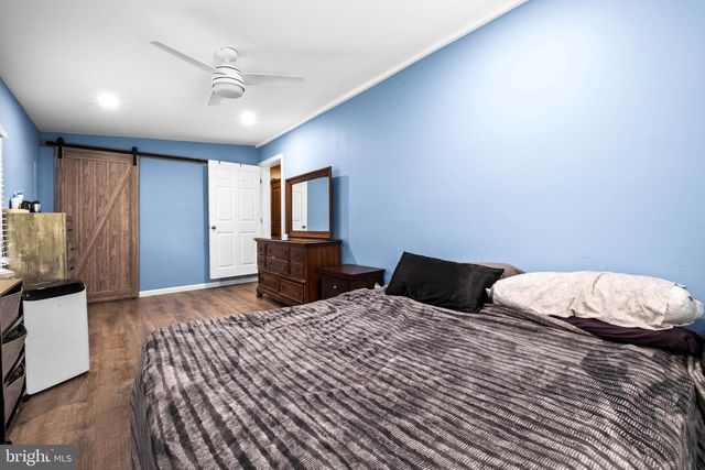 5 CARTER DR, Southampton, NJ 08088
