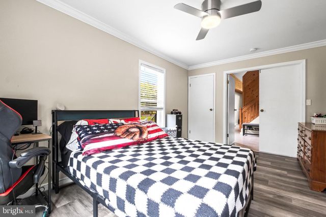 5 CARTER DR, Southampton, NJ 08088