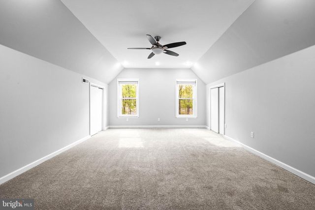 5 CARTER DR, Southampton, NJ 08088