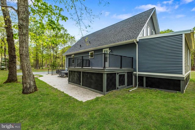 5 CARTER DR, Southampton, NJ 08088