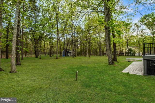 5 CARTER DR, Southampton, NJ 08088