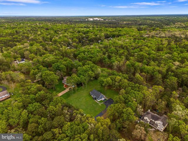 5 CARTER DR, Southampton, NJ 08088