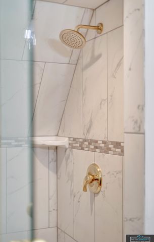 1611 Sumner Street, Lincoln, NE 68502