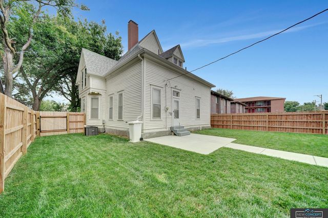 1611 Sumner Street, Lincoln, NE 68502