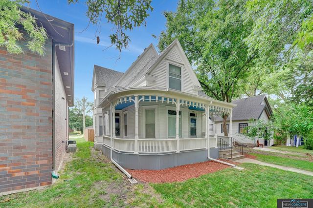 1611 Sumner Street, Lincoln, NE 68502