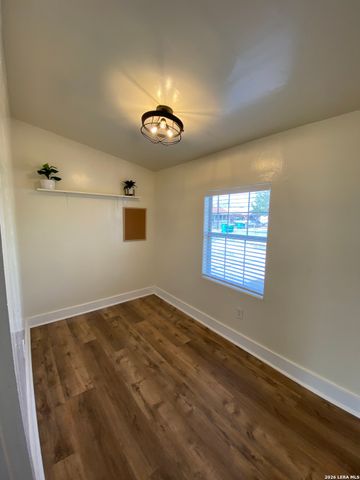 309 Brackenridge, Boerne, TX 78006