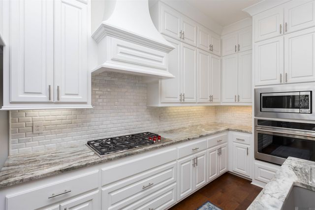 5118 Cheneau Ln, Baton Rouge, LA 70808