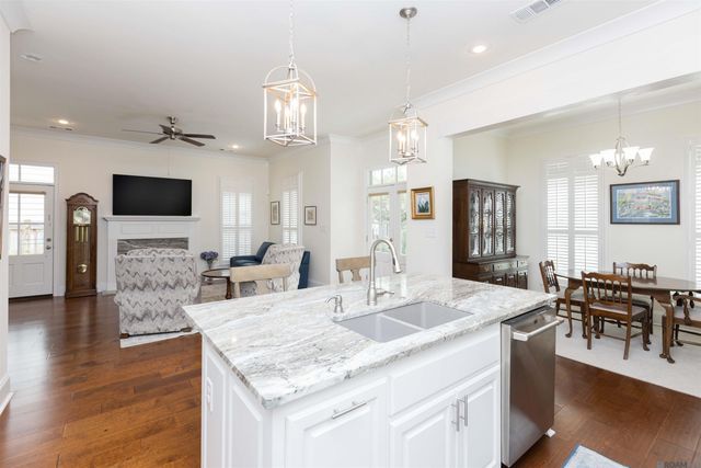 5118 Cheneau Ln, Baton Rouge, LA 70808