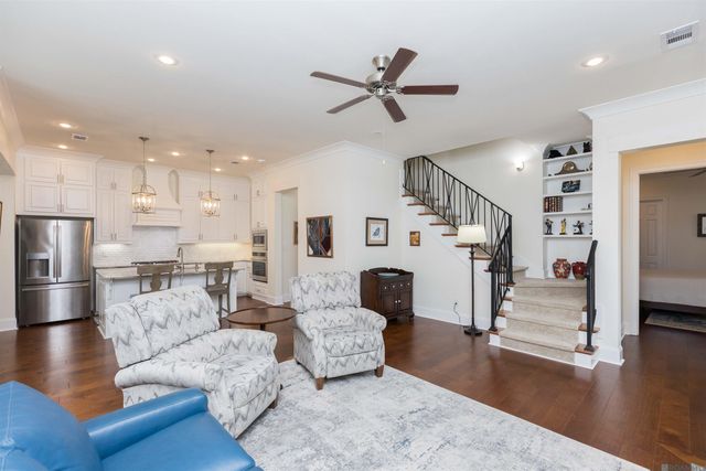 5118 Cheneau Ln, Baton Rouge, LA 70808