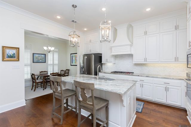 5118 Cheneau Ln, Baton Rouge, LA 70808