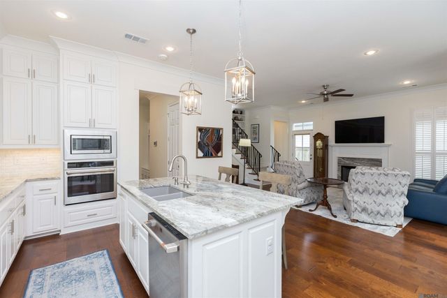 5118 Cheneau Ln, Baton Rouge, LA 70808