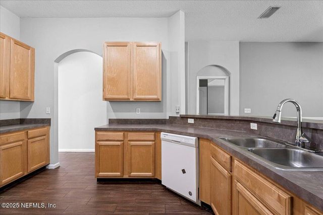 8871 CANOPY OAKS Drive, Jacksonville, FL 32256