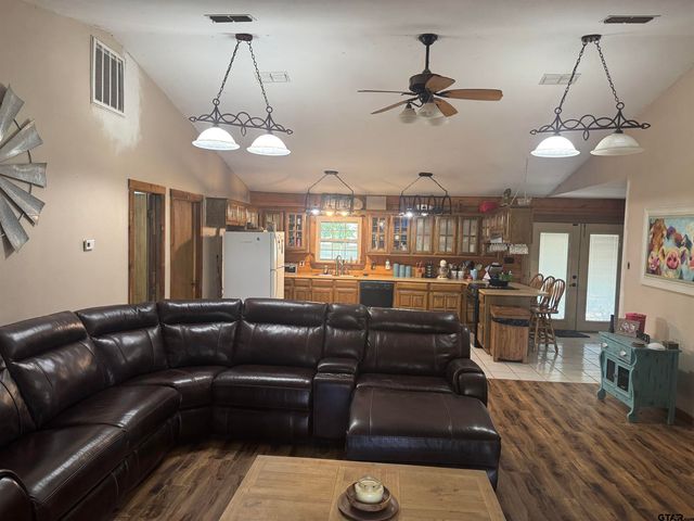 17195 C R 1263, Flint, TX 75762