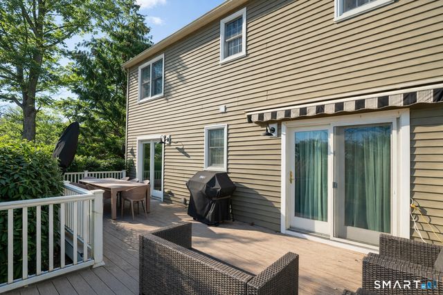 1 Beamon Meadow Place, Old Saybrook, CT 06475