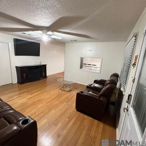 9410 Vienna Ave, Baton Rouge, LA 70810