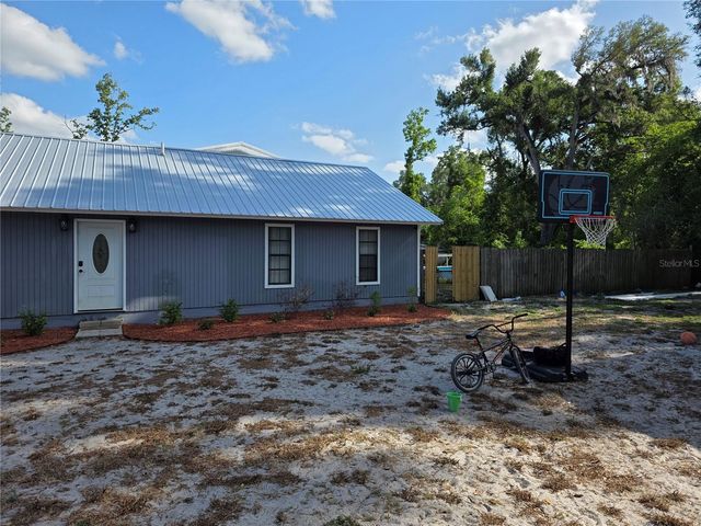 142 NE 112TH AVENUE, Old Town, FL 32680
