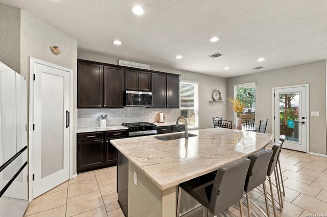 10823 Red Sage, Helotes, TX 78023