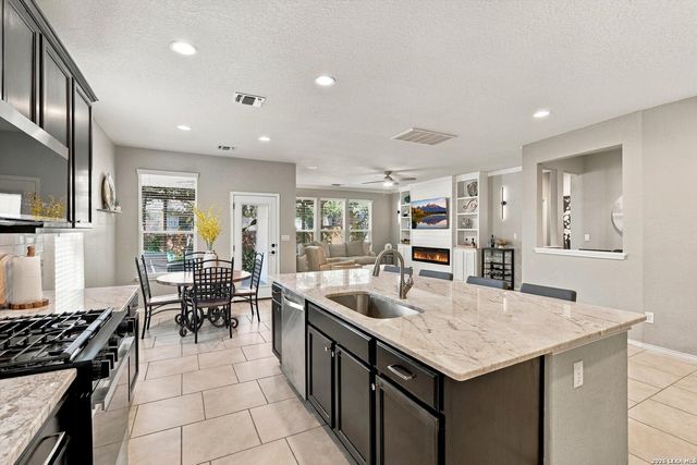 10823 Red Sage, Helotes, TX 78023